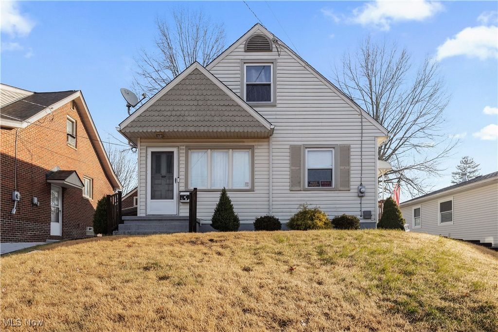 439 Larkin Avenue, Akron, OH 44305