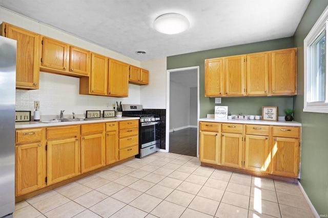 4336 Stratford Road, Evansville, IN 47710