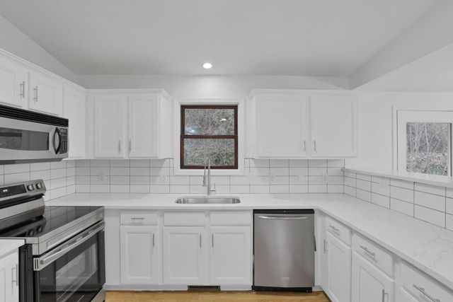 1889 Wolverine Drive, Sugar Grove, OH 43155