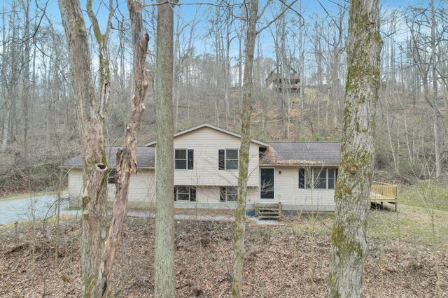 1889 Wolverine Drive, Sugar Grove, OH 43155