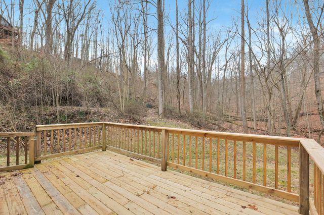 1889 Wolverine Drive, Sugar Grove, OH 43155