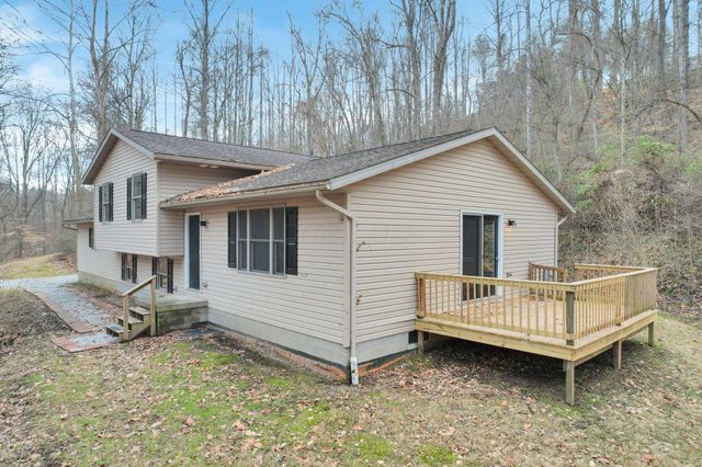 1889 Wolverine Drive, Sugar Grove, OH 43155