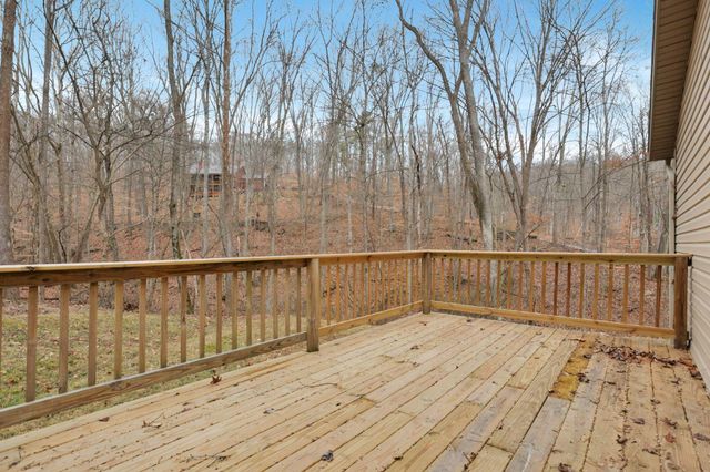 1889 Wolverine Drive, Sugar Grove, OH 43155