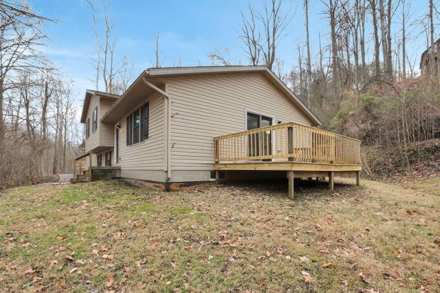1889 Wolverine Drive, Sugar Grove, OH 43155