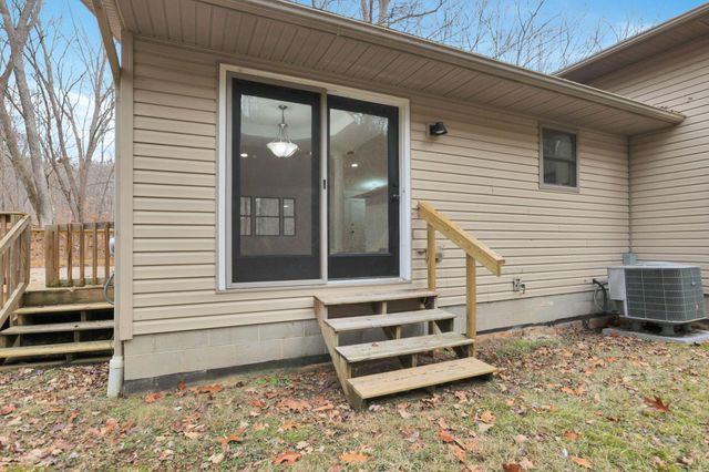 1889 Wolverine Drive, Sugar Grove, OH 43155