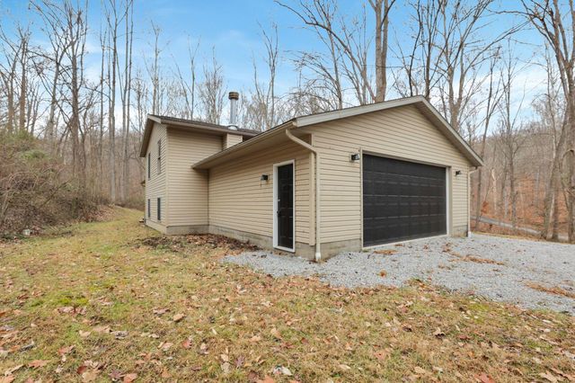 1889 Wolverine Drive, Sugar Grove, OH 43155
