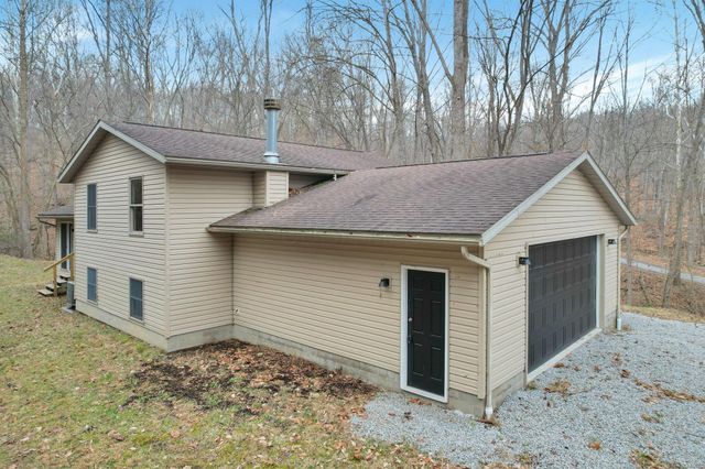 1889 Wolverine Drive, Sugar Grove, OH 43155