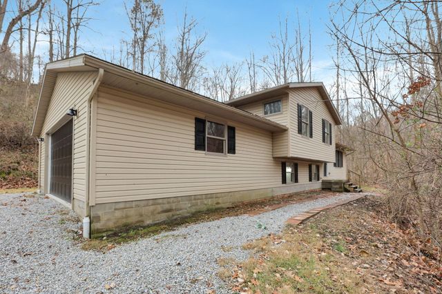 1889 Wolverine Drive, Sugar Grove, OH 43155