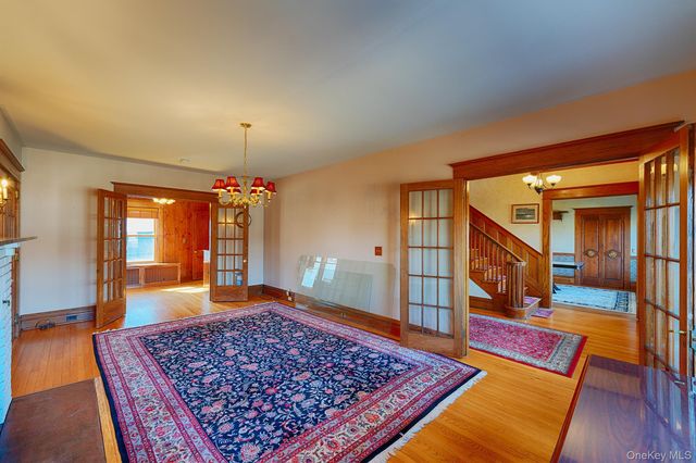 105 Gleneida Avenue, Carmel, NY 10512