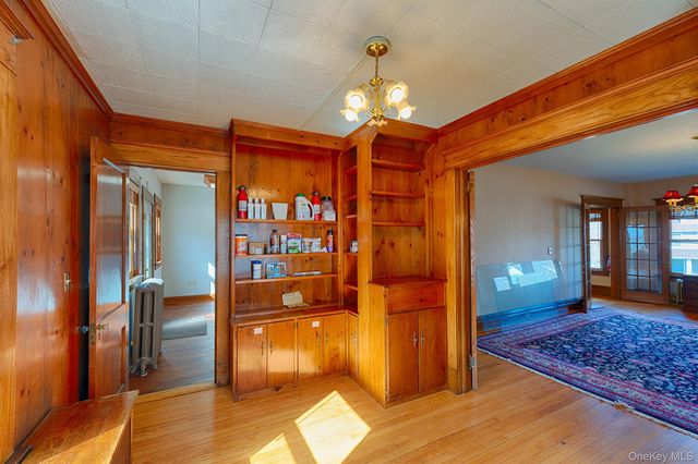 105 Gleneida Avenue, Carmel, NY 10512