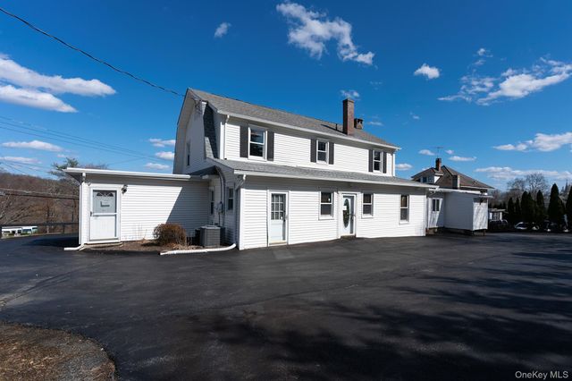 105 Gleneida Avenue, Carmel, NY 10512