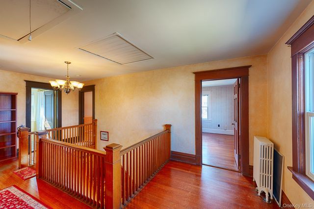 105 Gleneida Avenue, Carmel, NY 10512