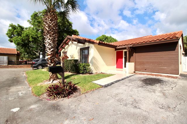 6287 Scotch Pine Lane, Lake Worth, FL 33462