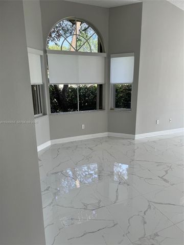 652 W Palm Aire Dr 652, Pompano Beach, FL 33069