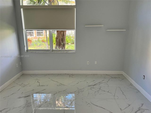 652 W Palm Aire Dr 652, Pompano Beach, FL 33069