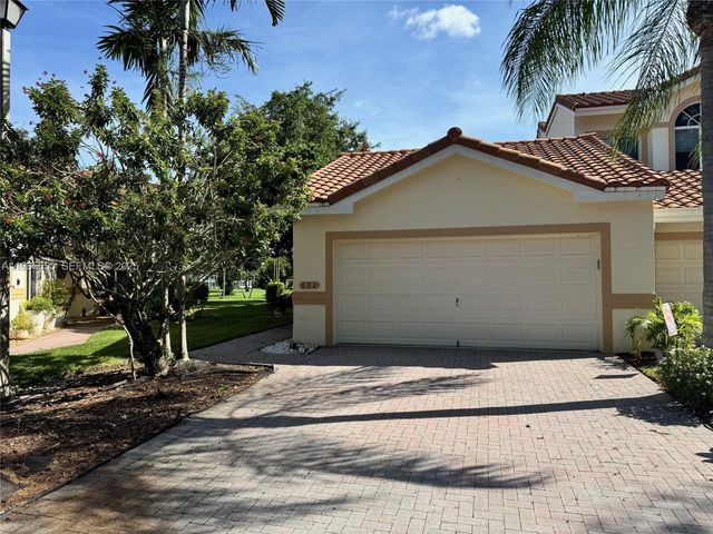 652 W Palm Aire Dr 652, Pompano Beach, FL 33069