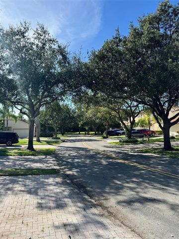 652 W Palm Aire Dr 652, Pompano Beach, FL 33069