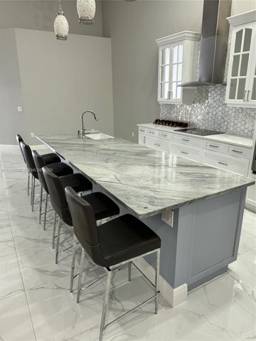 652 W Palm Aire Dr 652, Pompano Beach, FL 33069