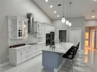 652 W Palm Aire Dr 652, Pompano Beach, FL 33069