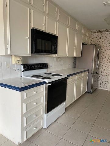 906 Illinois Avenue, Killeen, TX 76541