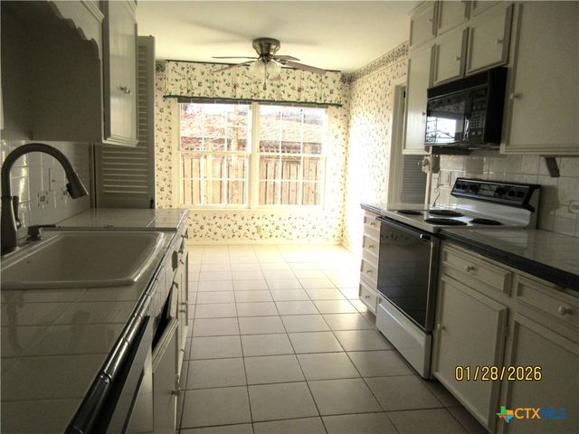 906 Illinois Avenue, Killeen, TX 76541