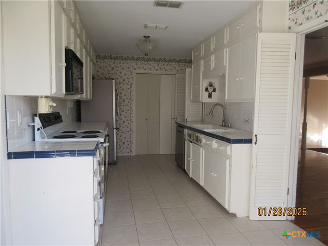 906 Illinois Avenue, Killeen, TX 76541