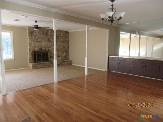 906 Illinois Avenue, Killeen, TX 76541