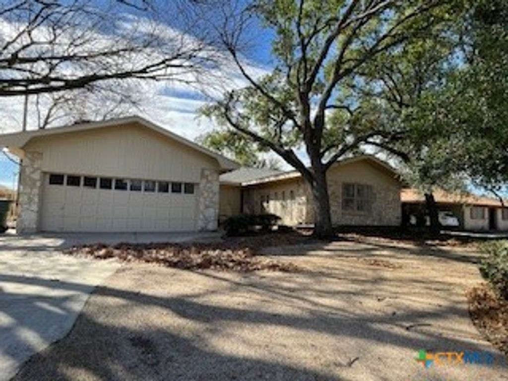 906 Illinois Avenue, Killeen, TX 76541