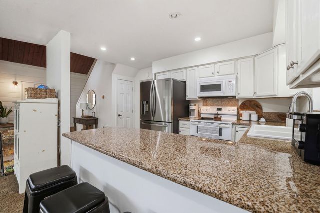 4061 Cedar Dr, Georgetown, CA 95634