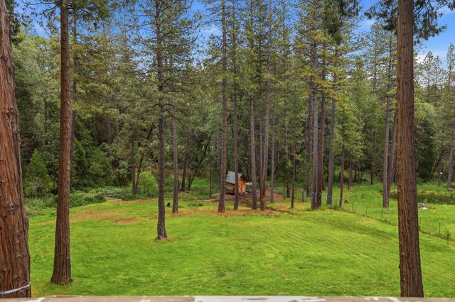 4061 Cedar Dr, Georgetown, CA 95634