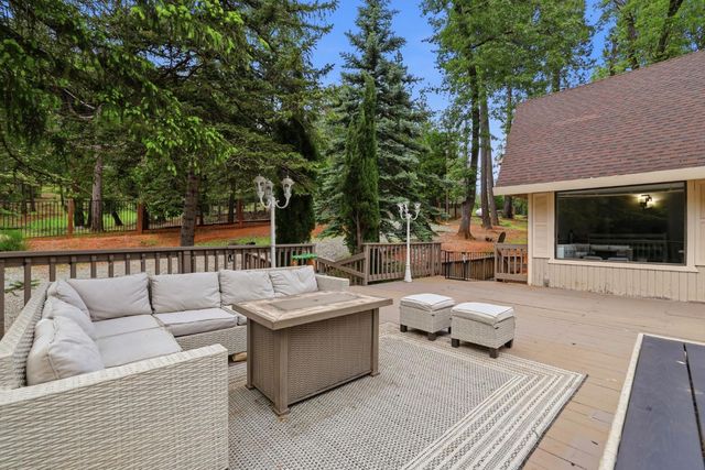 4061 Cedar Dr, Georgetown, CA 95634