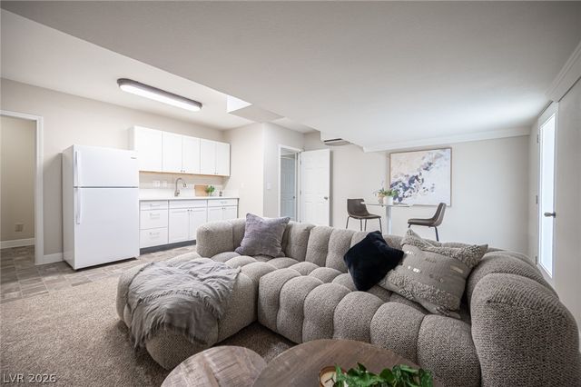 5240 East Monroe Avenue, Las Vegas, NV 89110