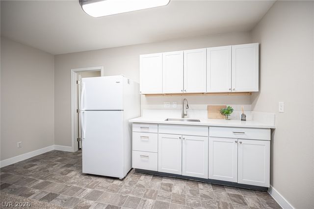 5240 East Monroe Avenue, Las Vegas, NV 89110