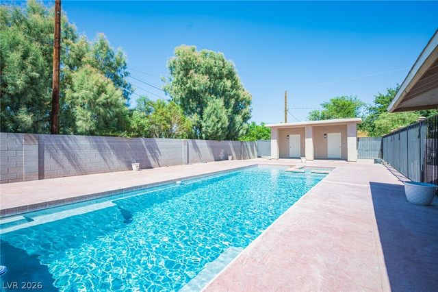 5240 East Monroe Avenue, Las Vegas, NV 89110