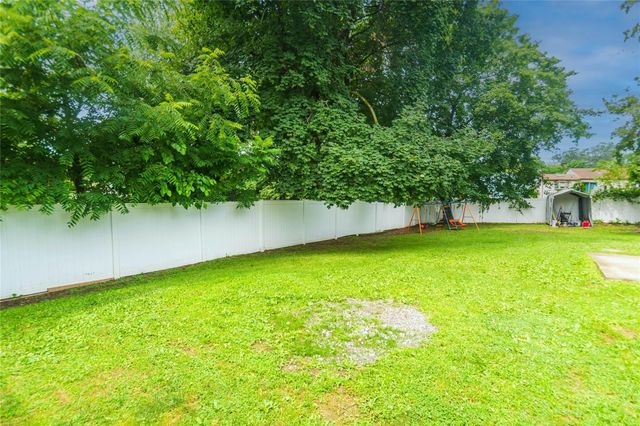31 Peter Cooper Drive, Hyde Park, NY 12601