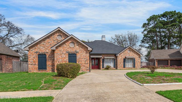 408 Bon Mange Circle, Lafayette, LA 70506