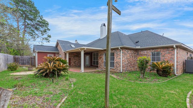 408 Bon Mange Circle, Lafayette, LA 70506
