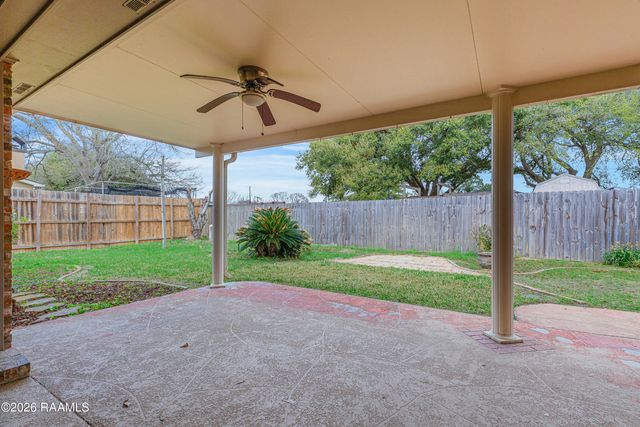 408 Bon Mange Circle, Lafayette, LA 70506
