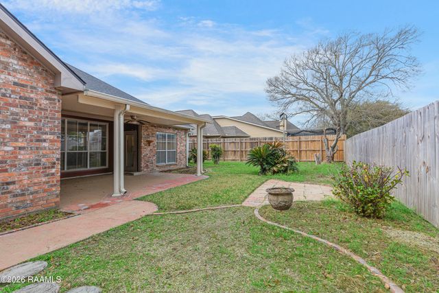 408 Bon Mange Circle, Lafayette, LA 70506