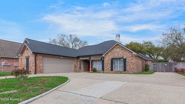 408 Bon Mange Circle, Lafayette, LA 70506