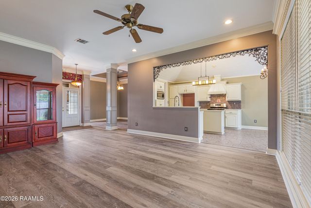 408 Bon Mange Circle, Lafayette, LA 70506