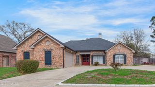 408 Bon Mange Circle, Lafayette, LA 70506