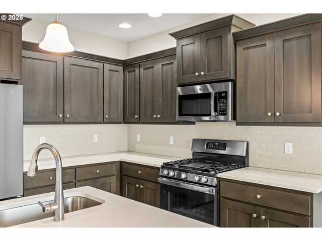 2342 26TH Ct, Forest Grove, OR 97116