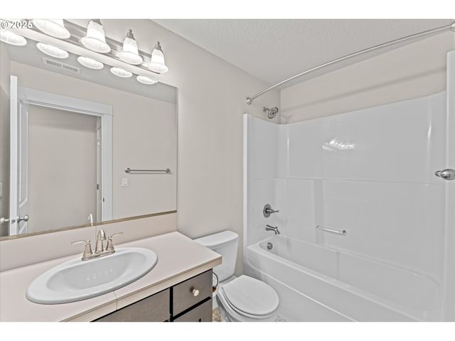 2342 26TH Ct, Forest Grove, OR 97116