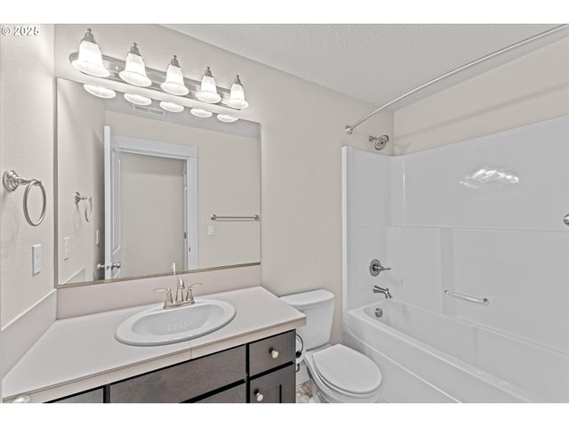 2342 26TH Ct, Forest Grove, OR 97116