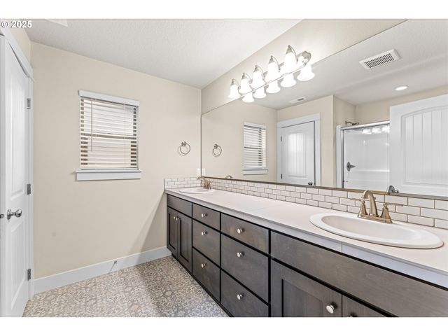 2342 26TH Ct, Forest Grove, OR 97116