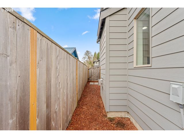 2342 26TH Ct, Forest Grove, OR 97116