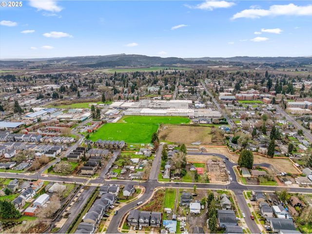 2342 26TH Ct, Forest Grove, OR 97116