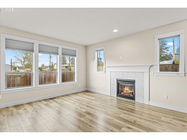 2342 26TH Ct, Forest Grove, OR 97116