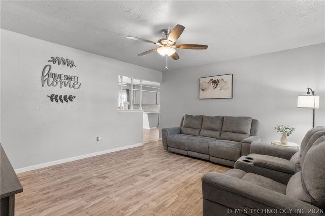 11880 E 38th Street, Tulsa, OK 74146